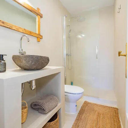 Cubo's Townhouse Sierrezuela Фуэнхирола