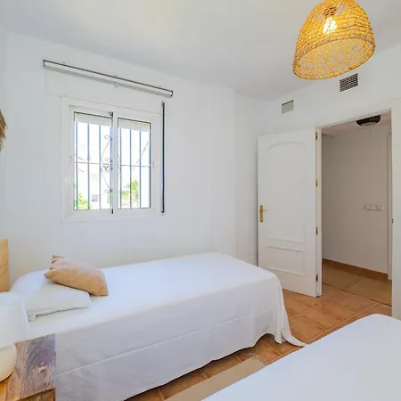 Дом отдыха Cubo's Townhouse Sierrezuela Фуэнхирола