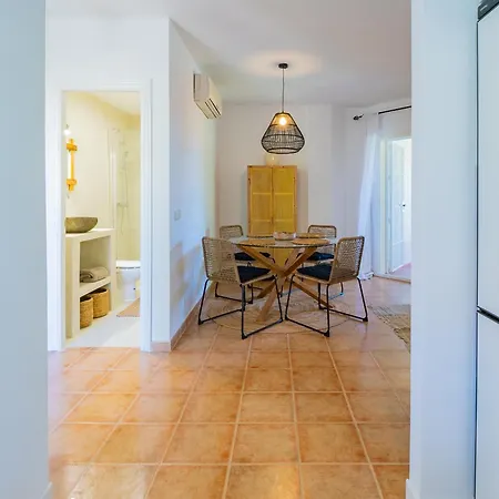 Cubo's Townhouse Sierrezuela Holiday home