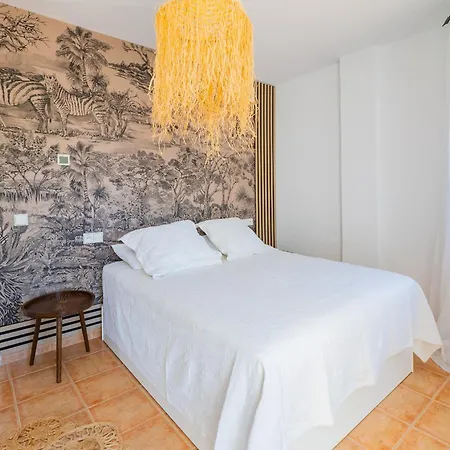 Holiday home Cubo's Townhouse Sierrezuela