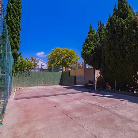 Cubo's Townhouse Sierrezuela * Fuengirola