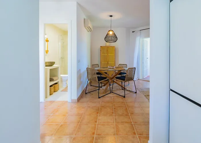 Cubo's Townhouse Sierrezuela Holiday home