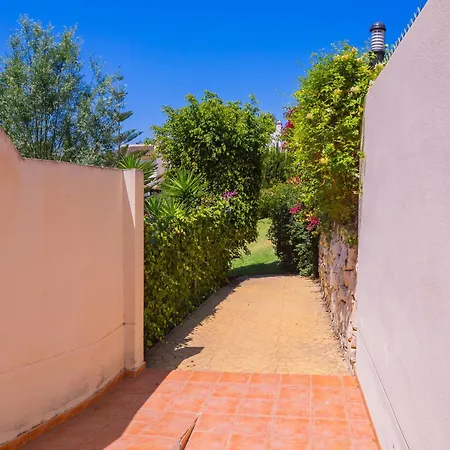 Cubo's Townhouse Sierrezuela 別荘 *