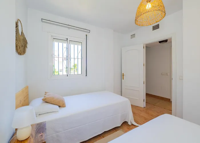 別荘 Cubo's Townhouse Sierrezuela フエンヒロラ