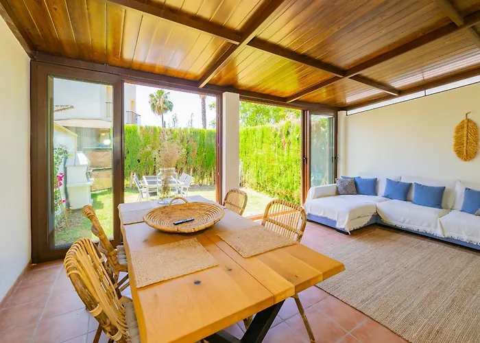 Cubo's Townhouse Sierrezuela フエンヒロラ