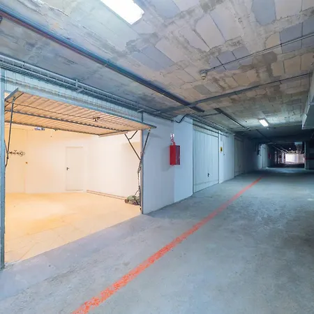 Cubo's Townhouse Sierrezuela * فوينخيرولا