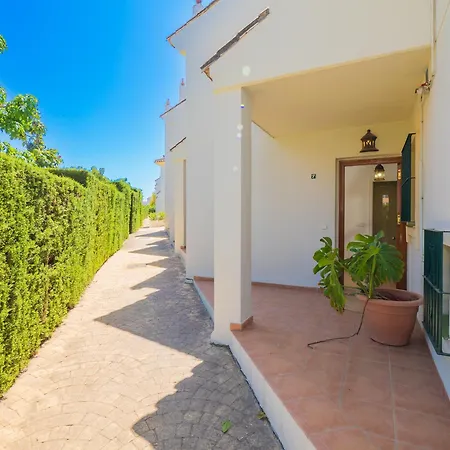 Cubo's Townhouse Sierrezuela