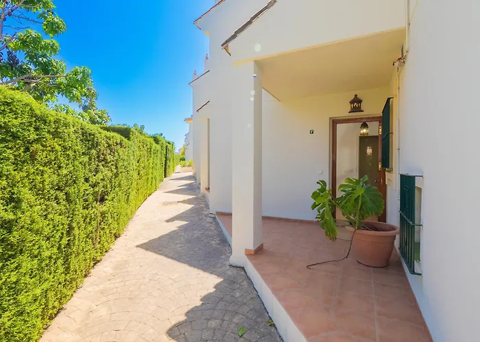 Cubo's Townhouse Sierrezuela