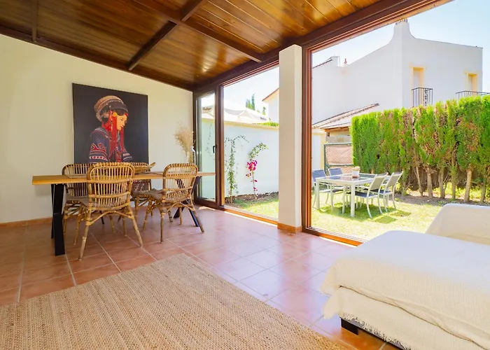 بيت للعطل Cubo's Townhouse Sierrezuela فوينخيرولا